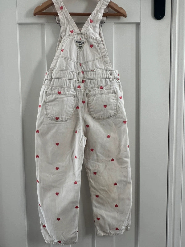 Oshkosh Heart Dungarees 5T (Play condition)