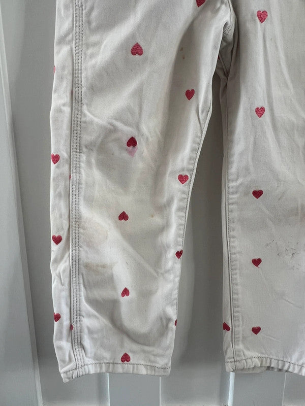 Oshkosh Heart Dungarees 5T (Play condition)