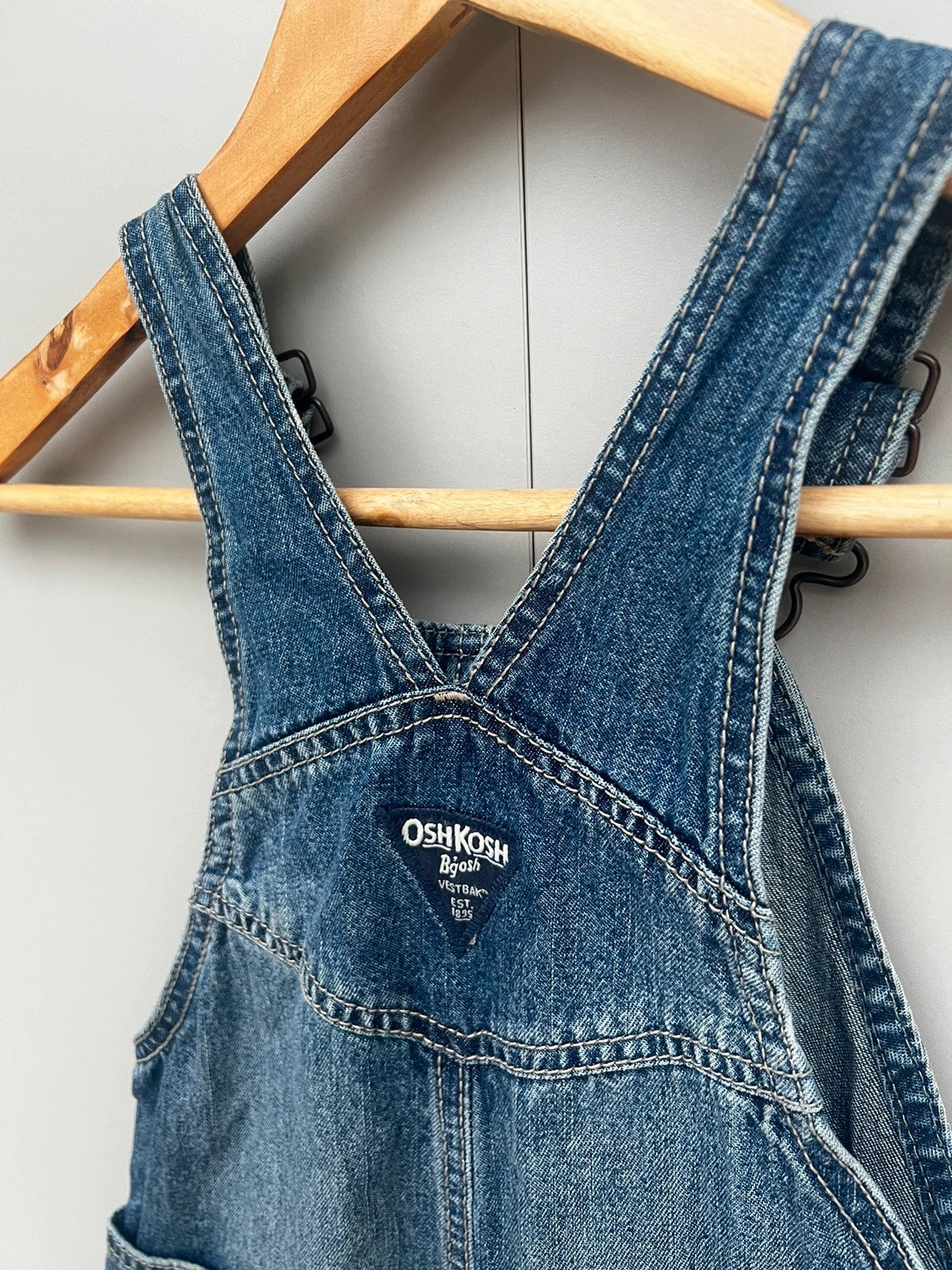 Oshkosh Mid-denim dungarees 2T