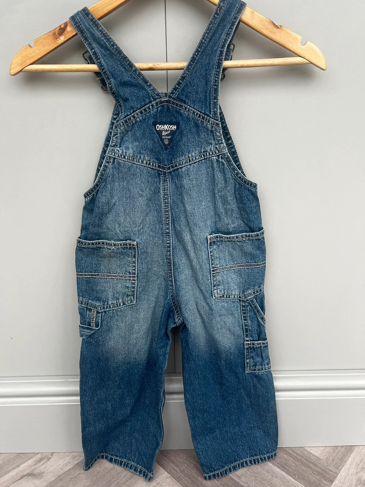 Oshkosh Mid-denim dungarees 2T