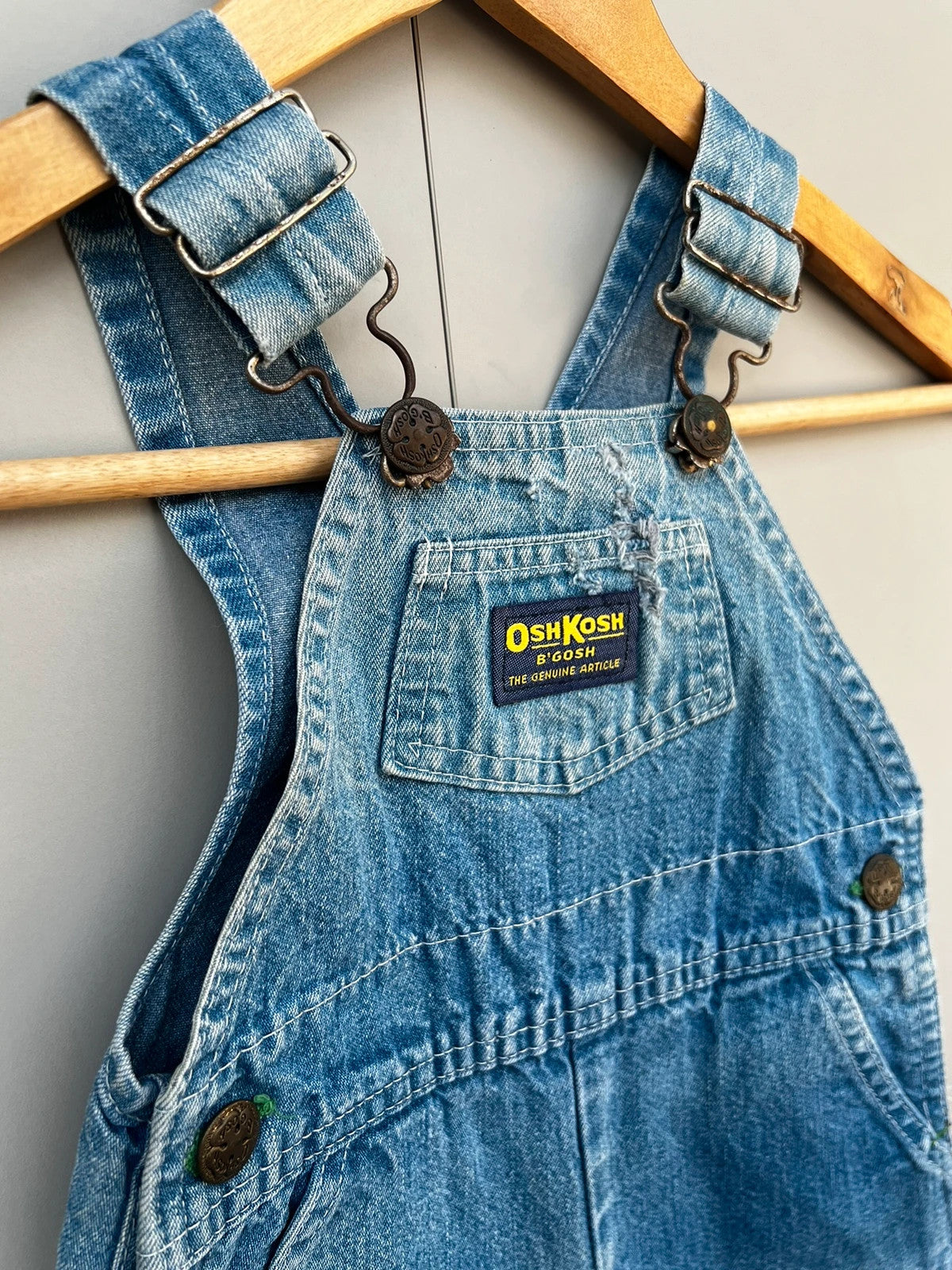 Oshkosh Vintage Denim Dungarees 12M (Play condition)