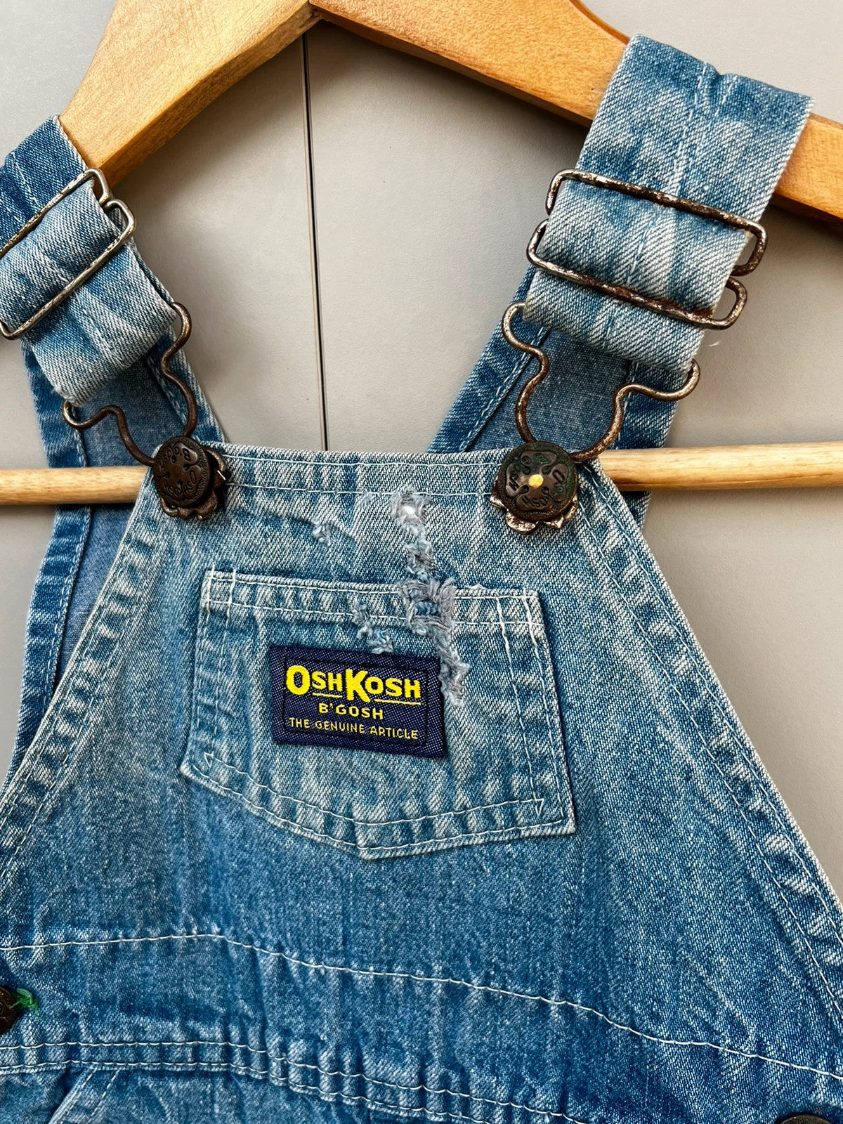 Oshkosh Vintage Denim Dungarees 12M (Play condition)