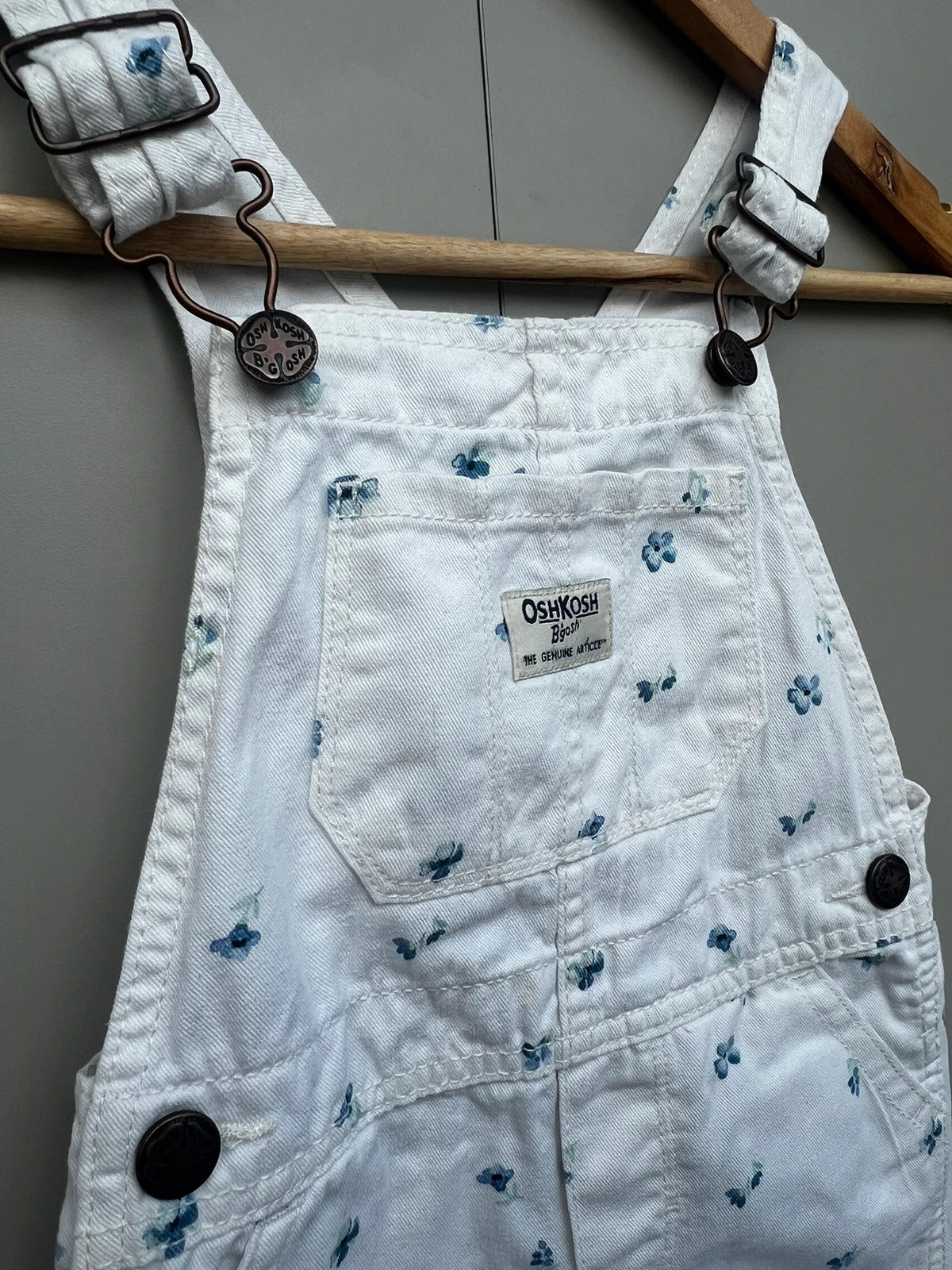 Oshkosh Floral Dungarees 3T (Play condition)