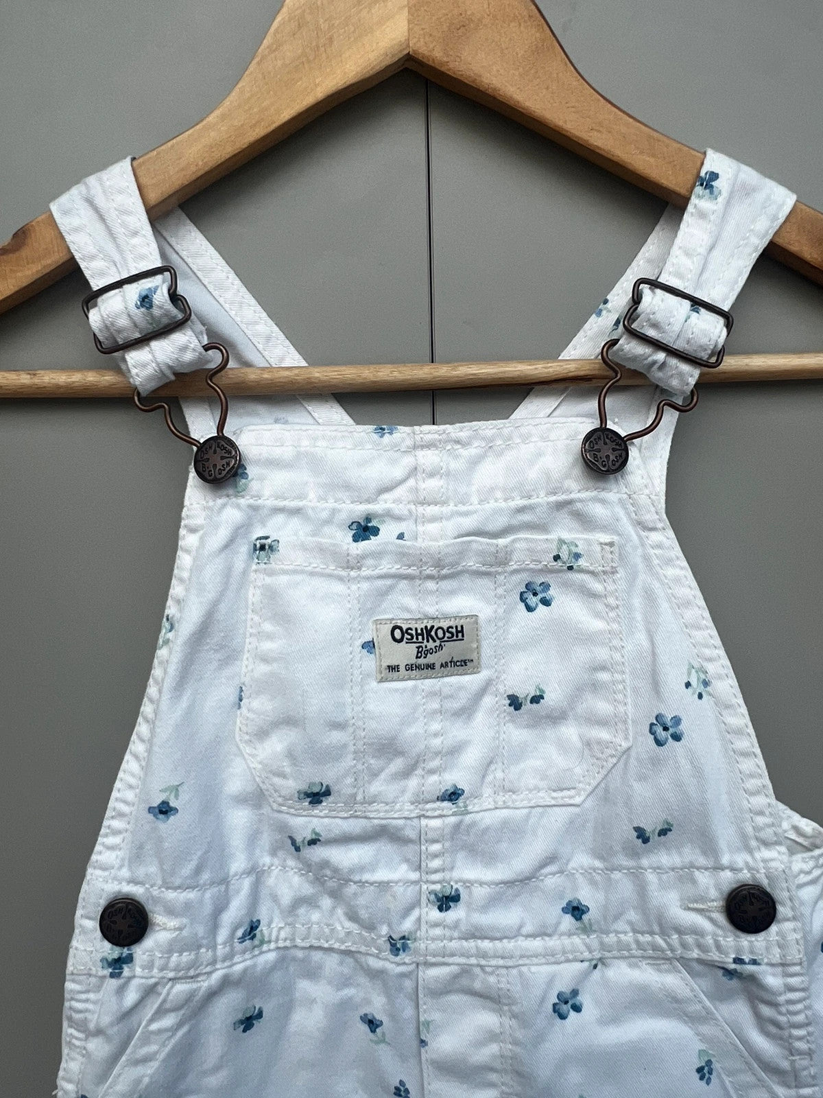 Oshkosh Floral Dungarees 3T (Play condition)