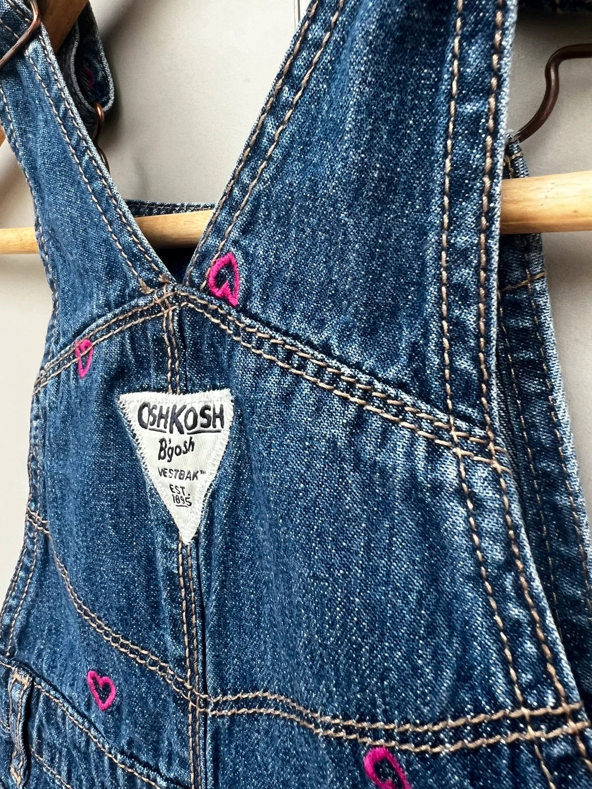 Oshkosh Heart Denim Dungarees 4T (Play condition)