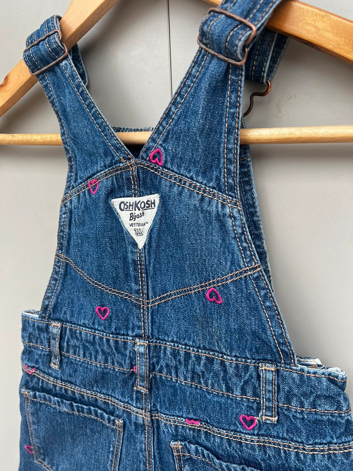 Oshkosh Heart Denim Dungarees 4T (Play condition)