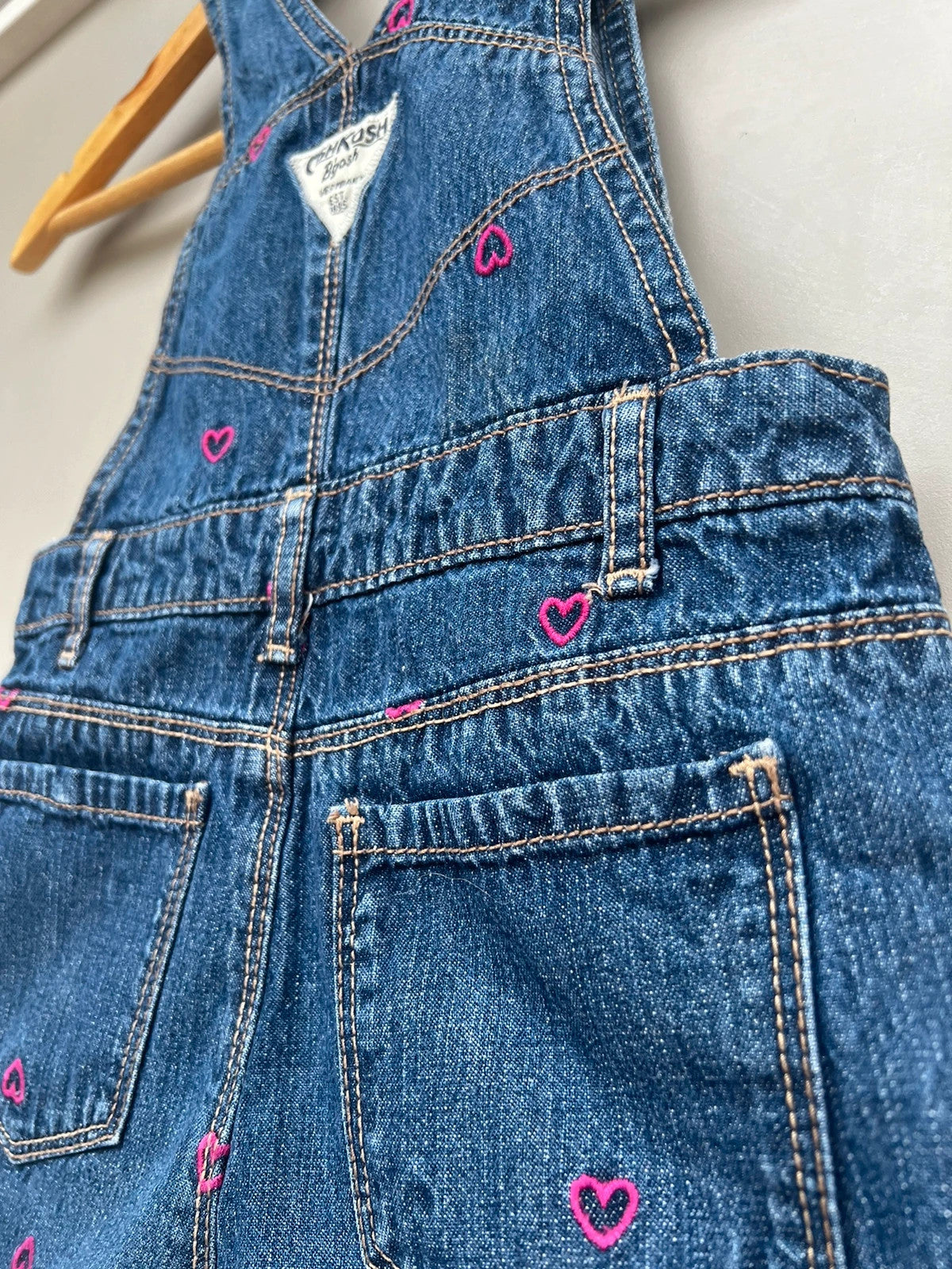 Oshkosh Heart Denim Dungarees 4T (Play condition)