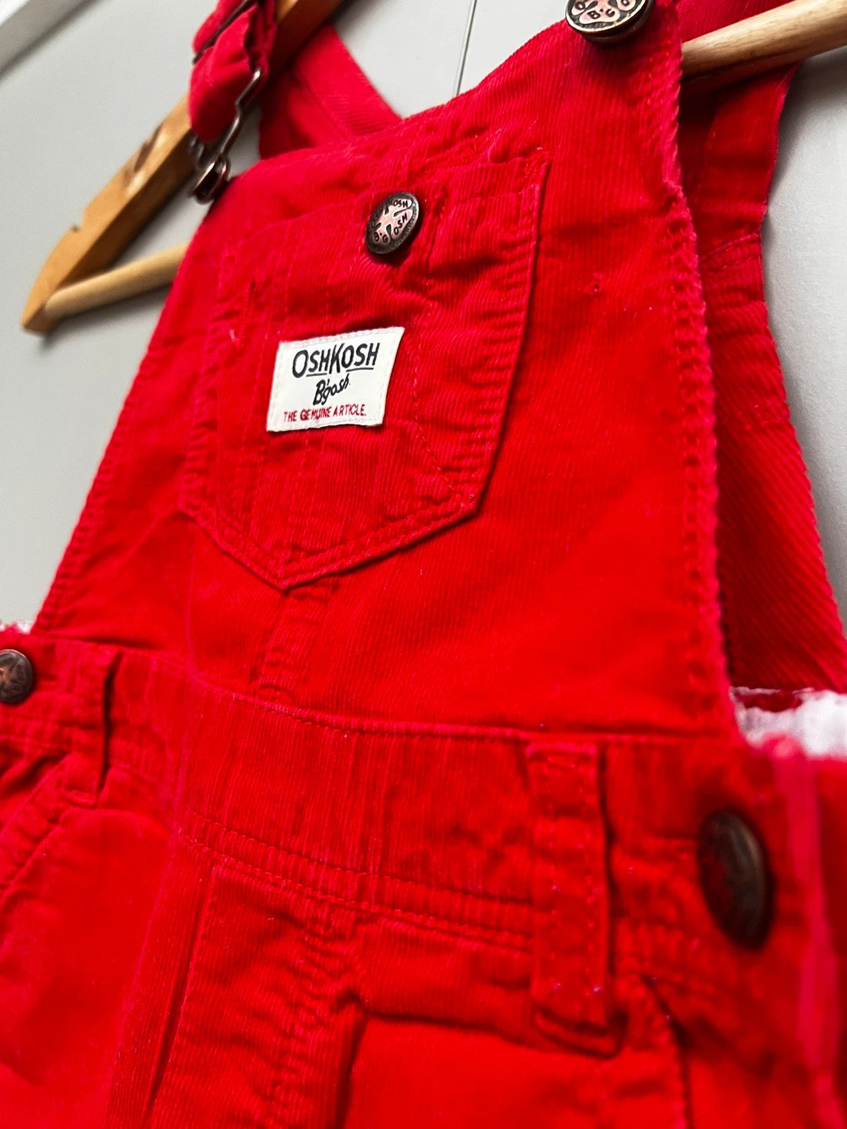 Oshkosh Girls Corduroy Red Dungarees 18M (Play condition)