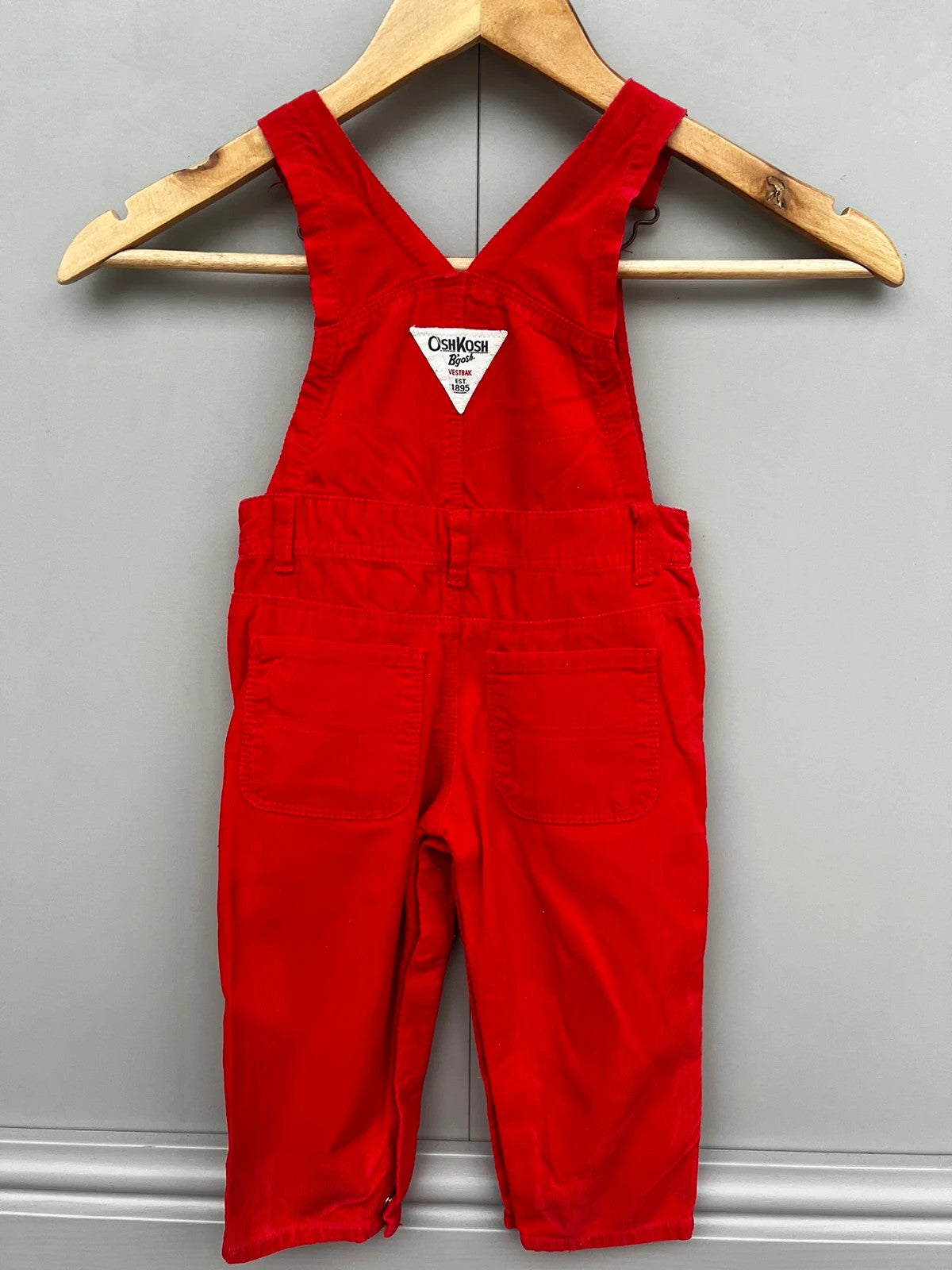 Oshkosh Girls Corduroy Red Dungarees 18M (Play condition)