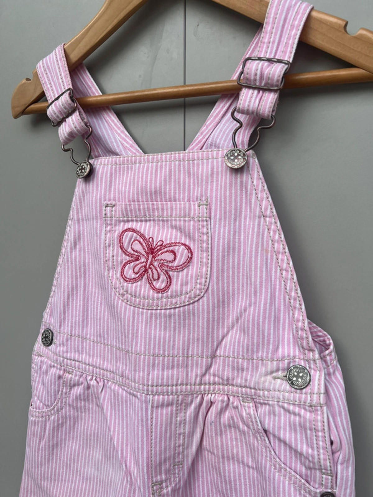 Oshkosh Vintage Hickory Dungarees 4T (play condition)